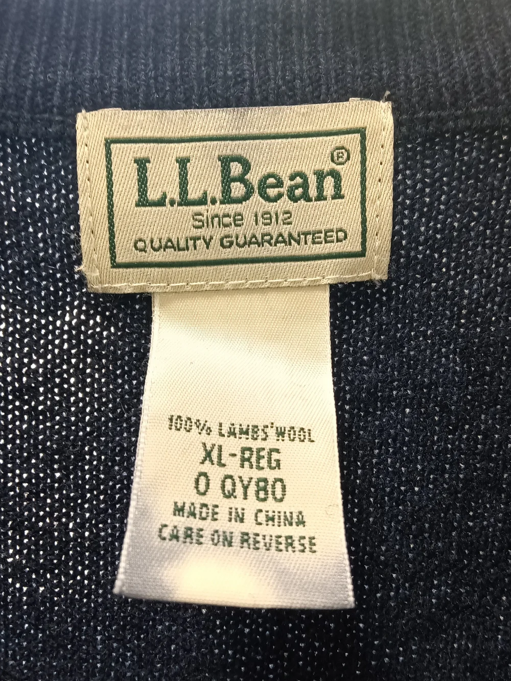 L.L. Bean Men's Dark Navy Classic V-Neck 100% Lambs Wool Sweater Vest Size XL